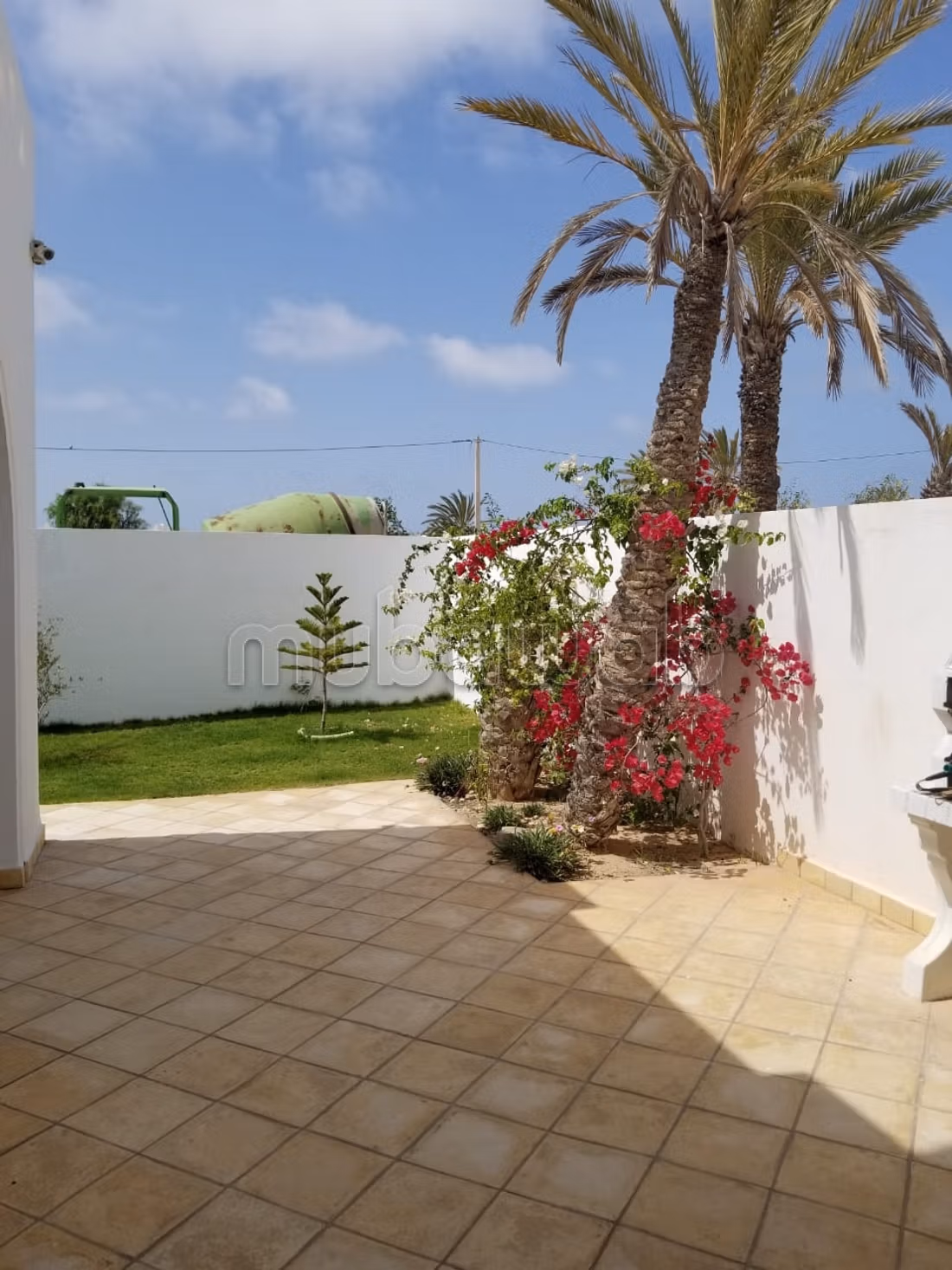 High quality villa rental. Large area 500 m². Furnished