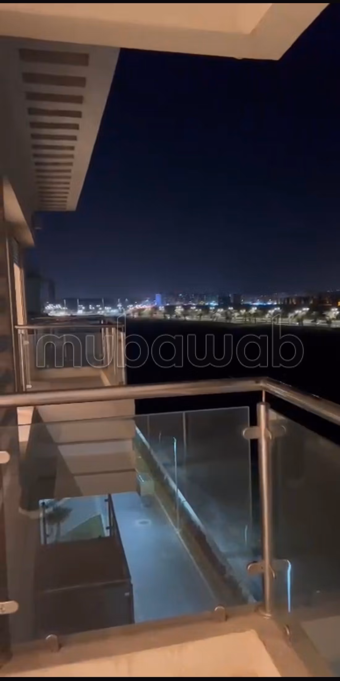 Beautiful apartment for rent in Al Massira. 
3 spacious rooms. 
Elevator and garage available