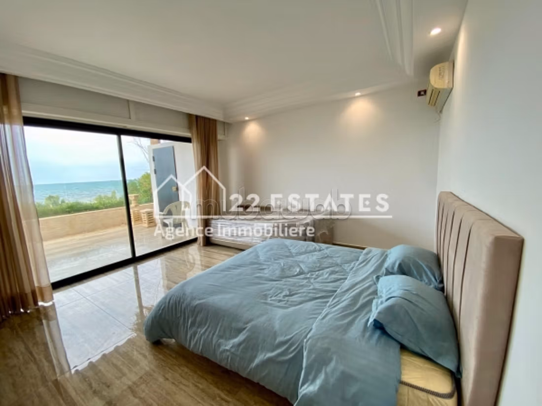 Appartement S3 meublé front de mer à La Marsa