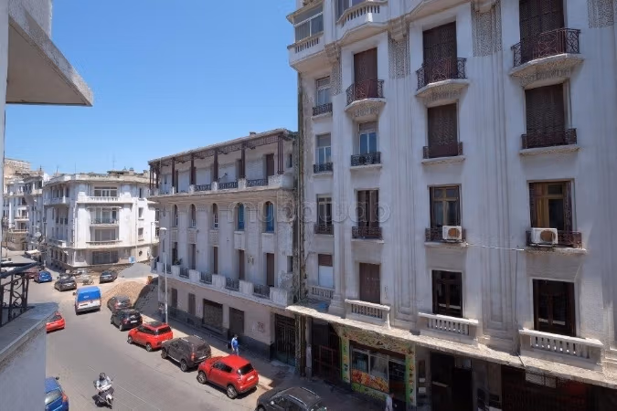 Terrain 105 m² large façade 
Yacoub El Mansour