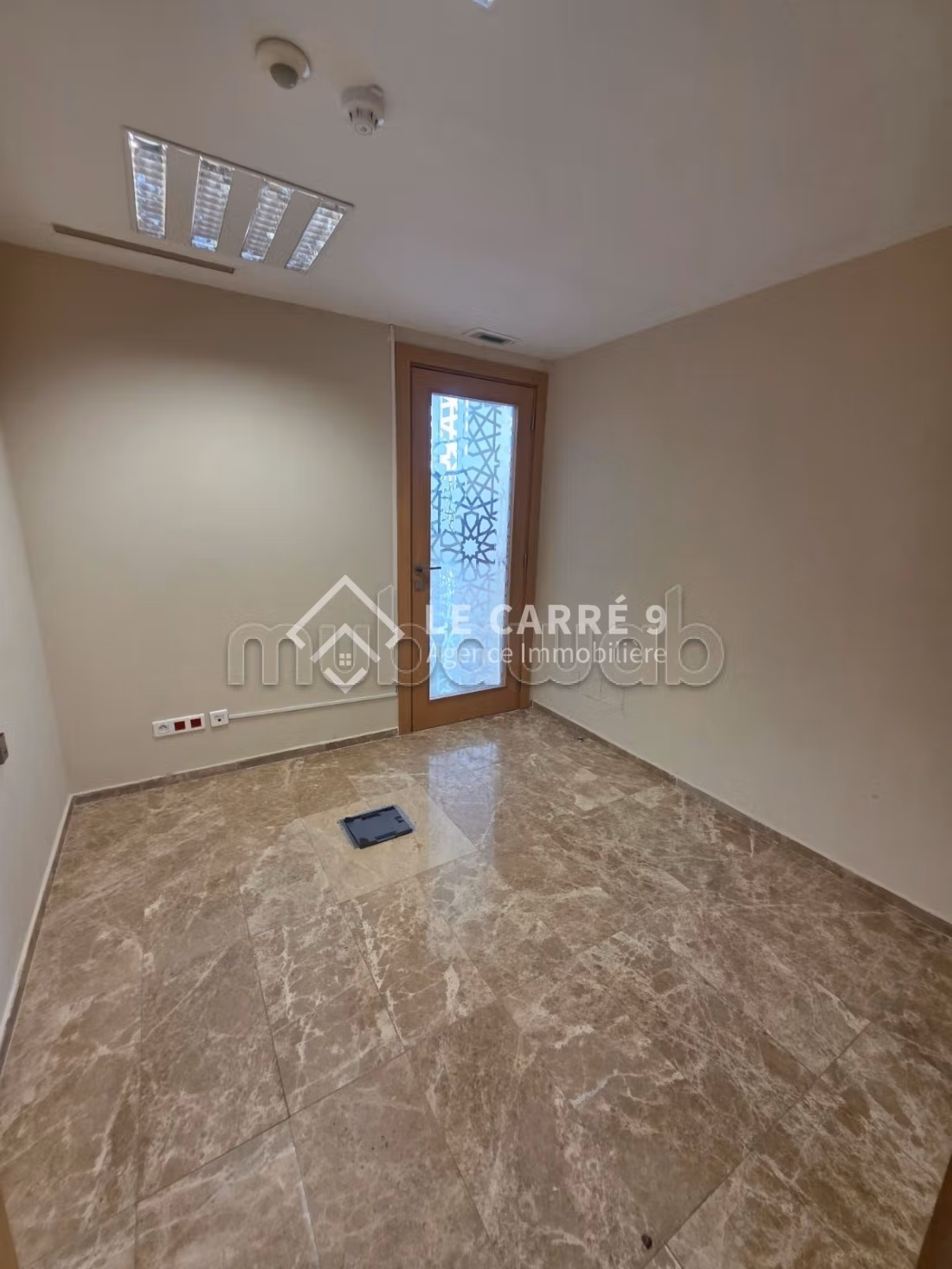 Un plateau de 1331m2 à louer au Lac 2