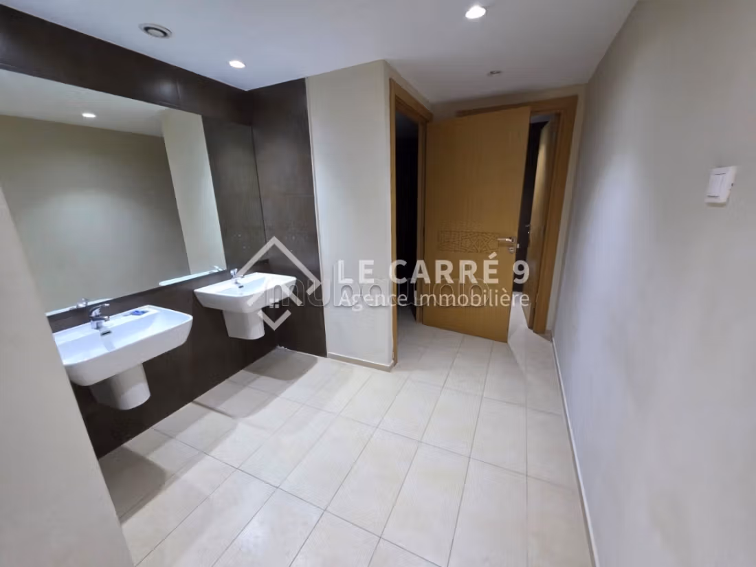 Un plateau de 1331m2 à louer au Lac 2