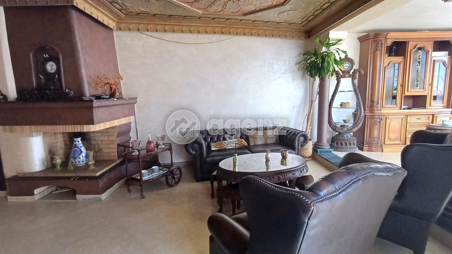 Duplex à vendre 261 m², 3 chambres Les hôpitaux Casablanca