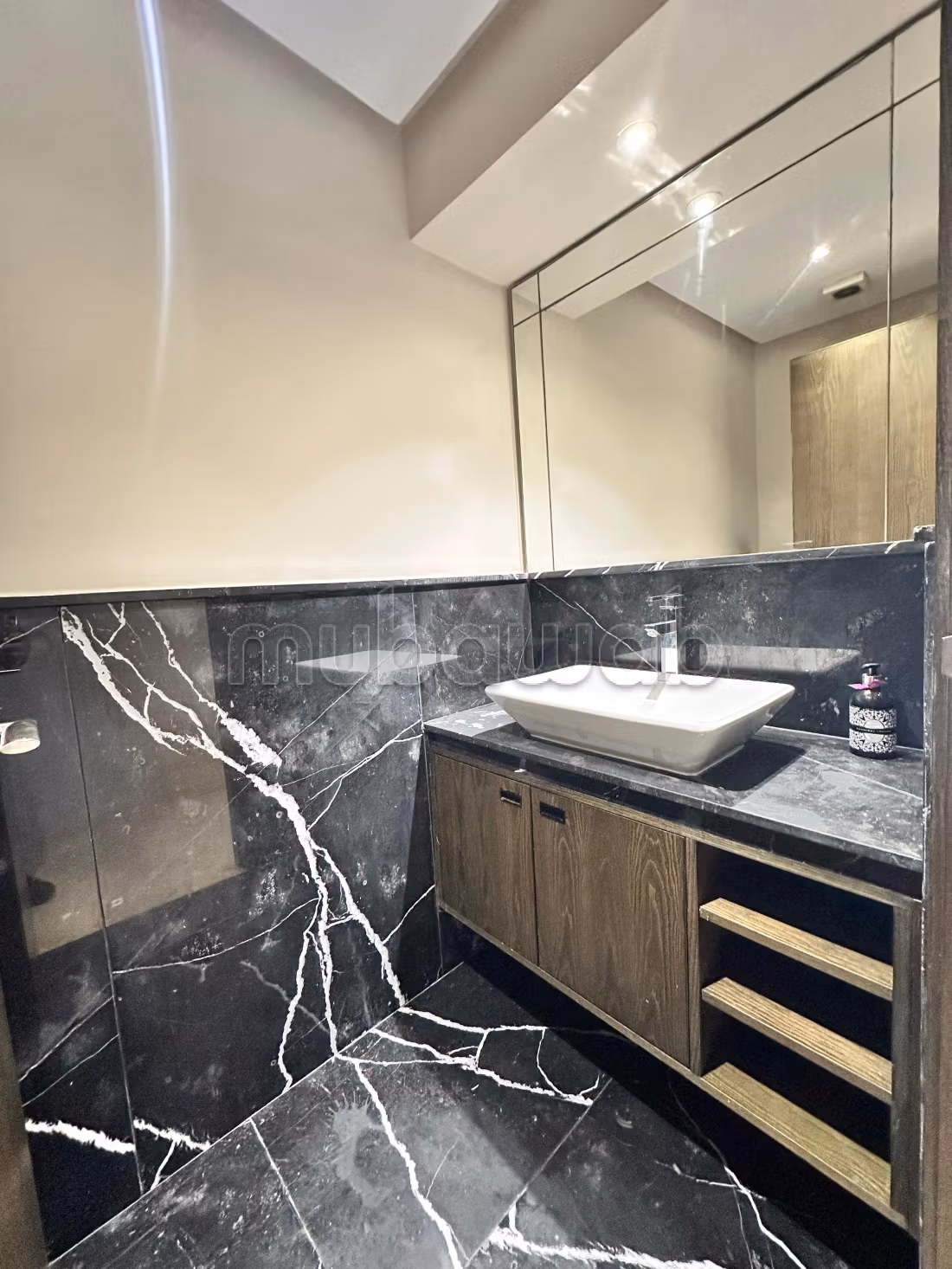 Appartement à louer vide 2 chambre à Quartier Oasis