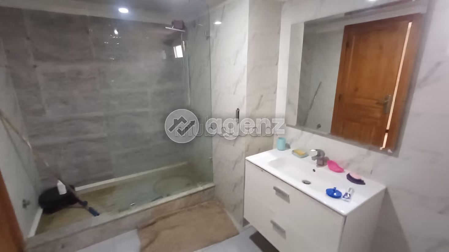 Apartamento en venta 269 m², 2 habitaciones Hay Moulay El Kamel Fez