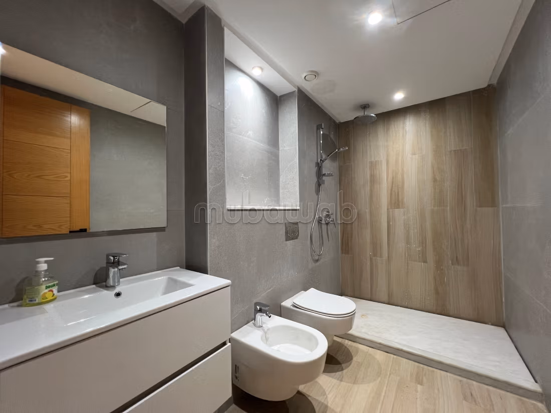 Louez cet appartement à Californie. 
3 chambres