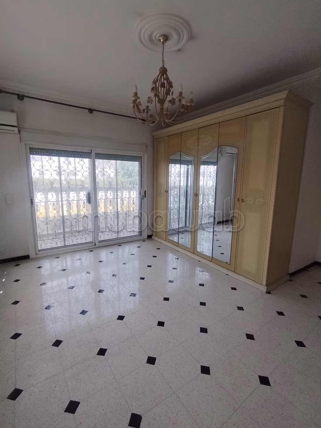 Villa à louer à Hay Riad