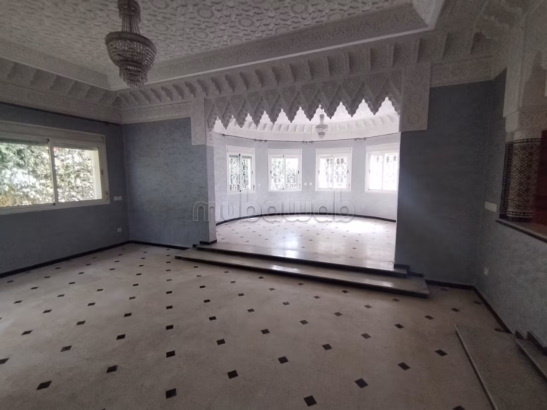 Villa à louer à Hay Riad