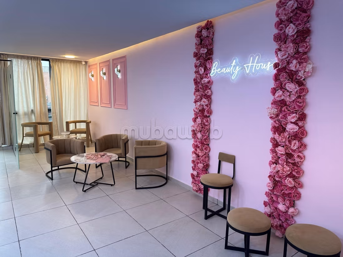 Bedrijfspand - Schoonheidssalon te koop