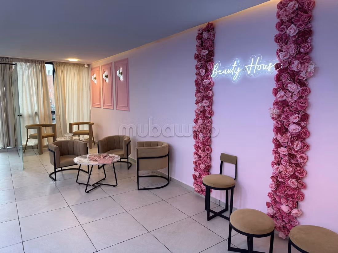 Bedrijfspand - Schoonheidssalon te koop