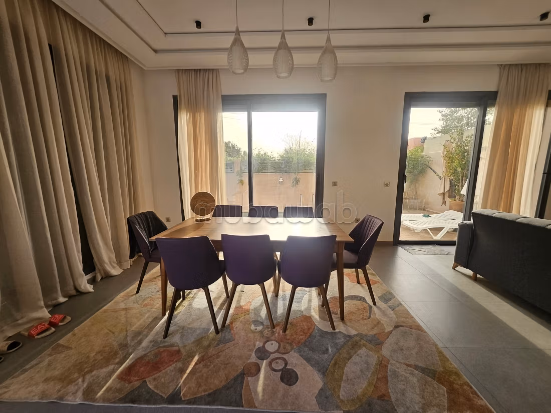 Villa met zwembad te koop aan het begin van de Ourikaweg