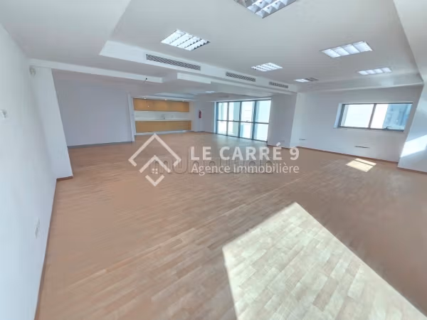 Un plateau à louer à la Mezzanine au Lac 2