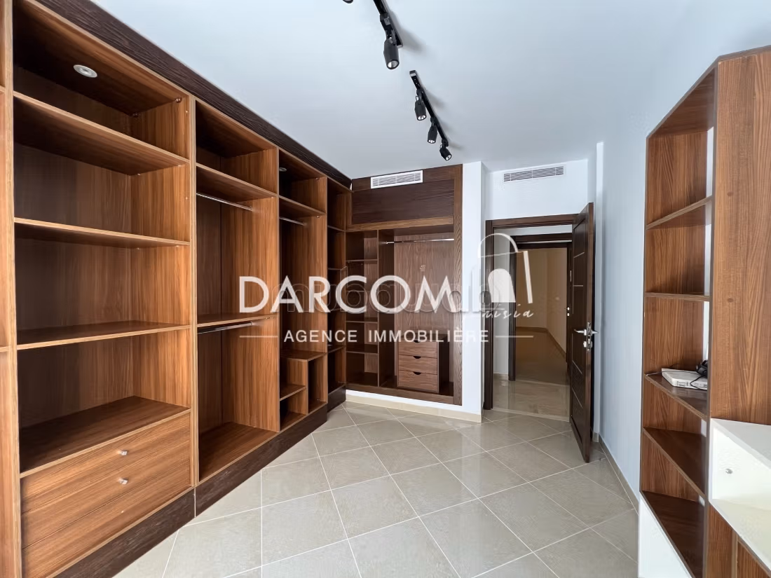S3 de 185 m² petite résidence aux J. De Carthage