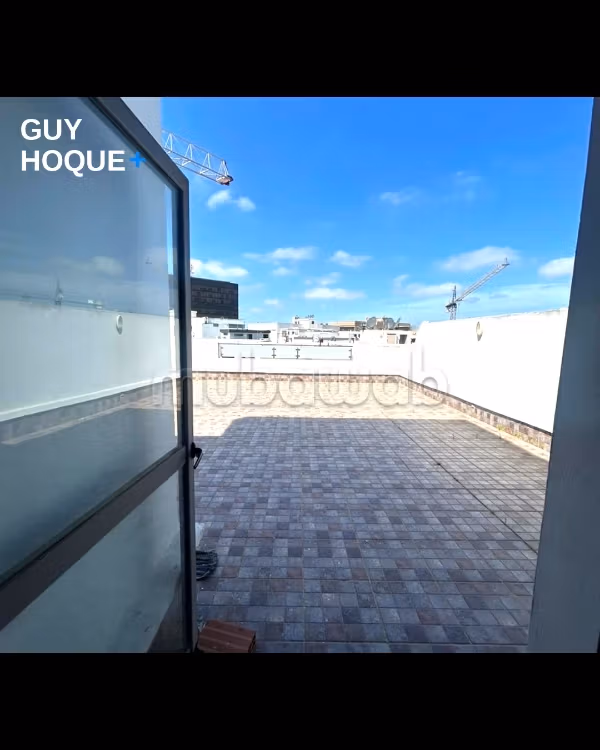 Dernier étage Ferme Bretonne avec 88M2 de terrasse