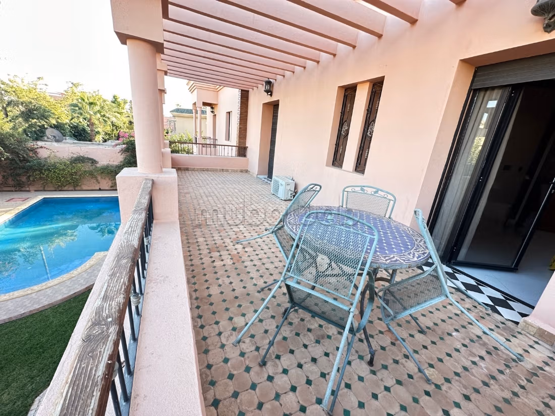 Luxury villa with garden, pool