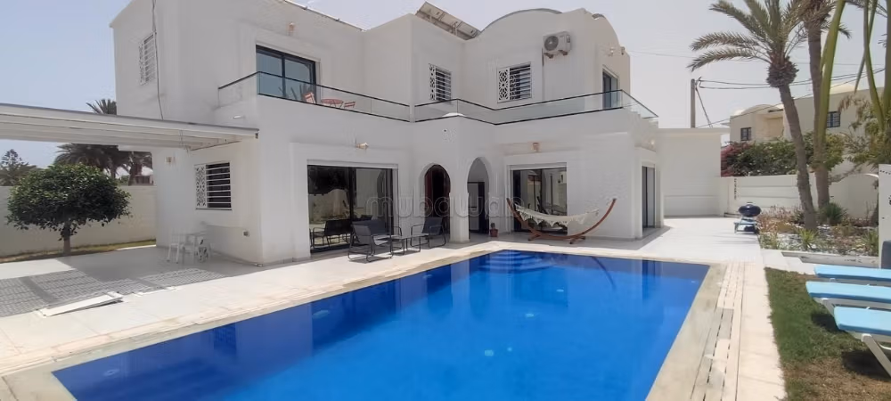 Villa with Pool in the Tourist Zone of Djerba