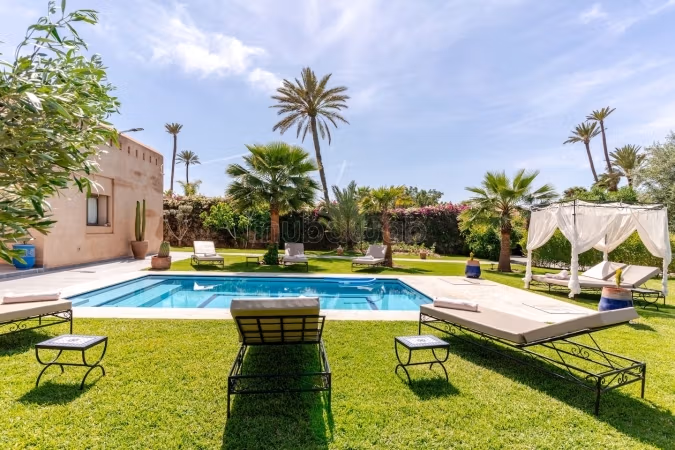 Location villa SAFA Marrakech 3 chambres sans vis à vis – Piscine privée & jardin 1250 m²