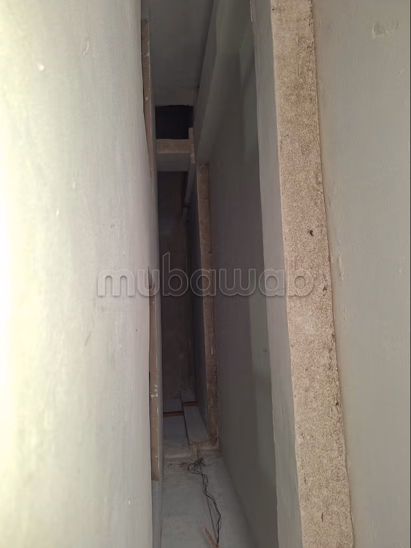 Offices & shops to rent in Maârif. Dimension 160 m²