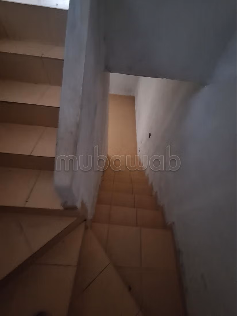 Offices & shops to rent in Maârif. Dimension 160 m²
