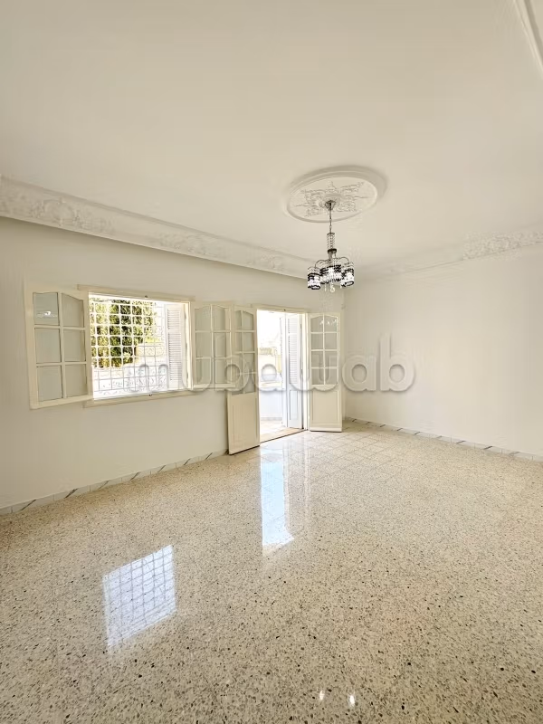 Apartment S3 for rent on the 1st floor