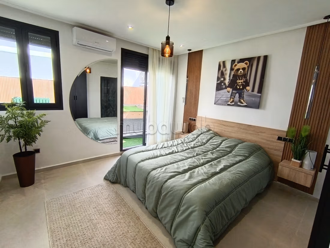 Bel appartement en location à Agdal. 
Superficie 65 m². 
Meublé