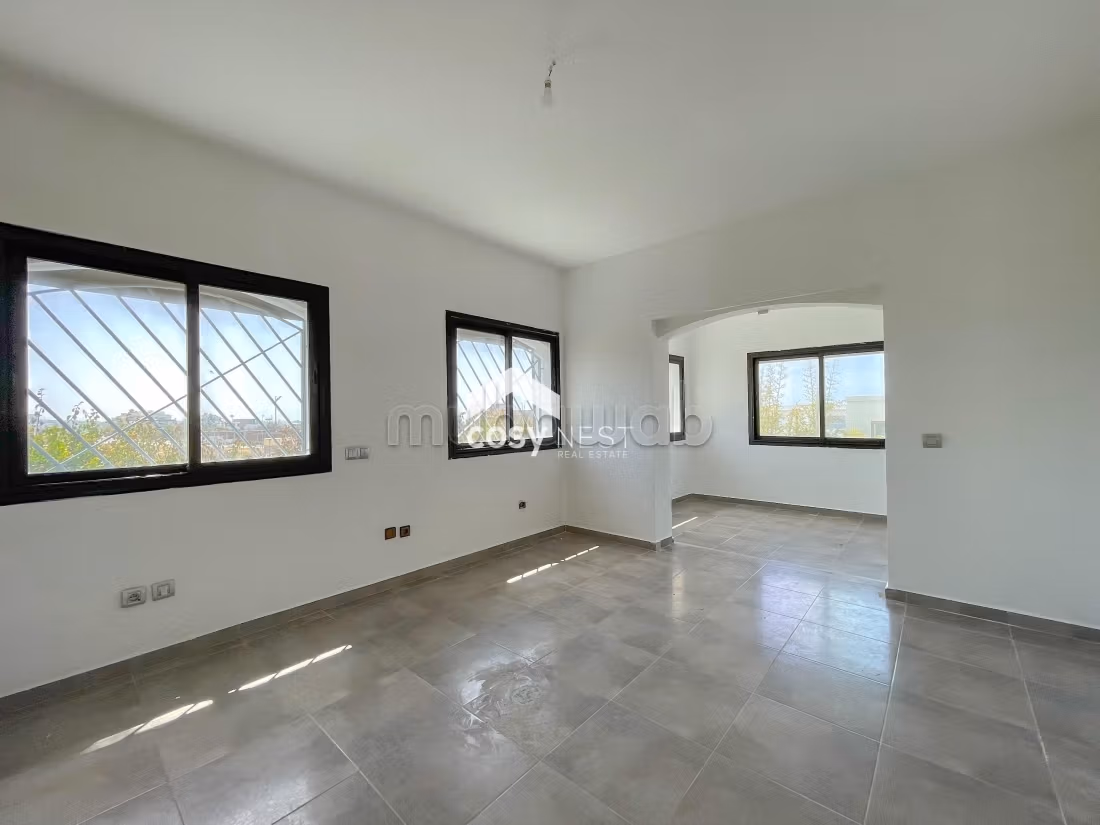 Eccezionale casa di lusso in affitto a Ain Diab. 4 camere da letto. Piscina e camino