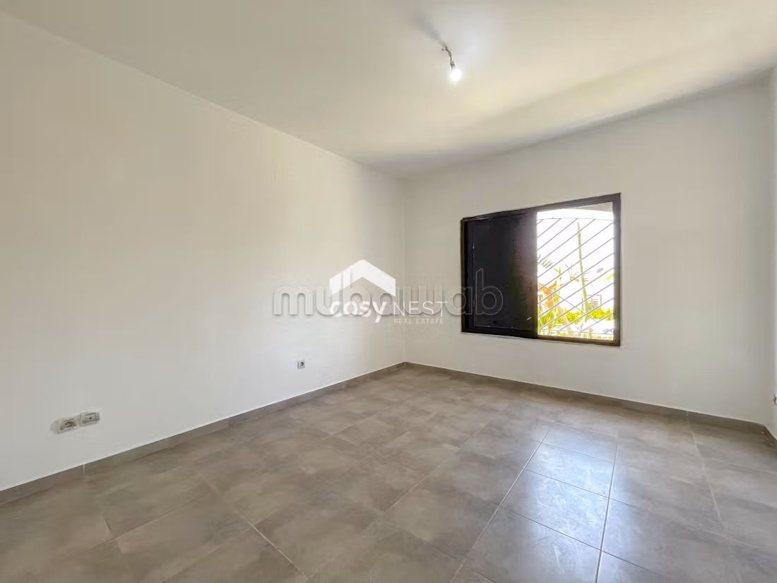 Eccezionale casa di lusso in affitto a Ain Diab. 4 camere da letto. Piscina e camino
