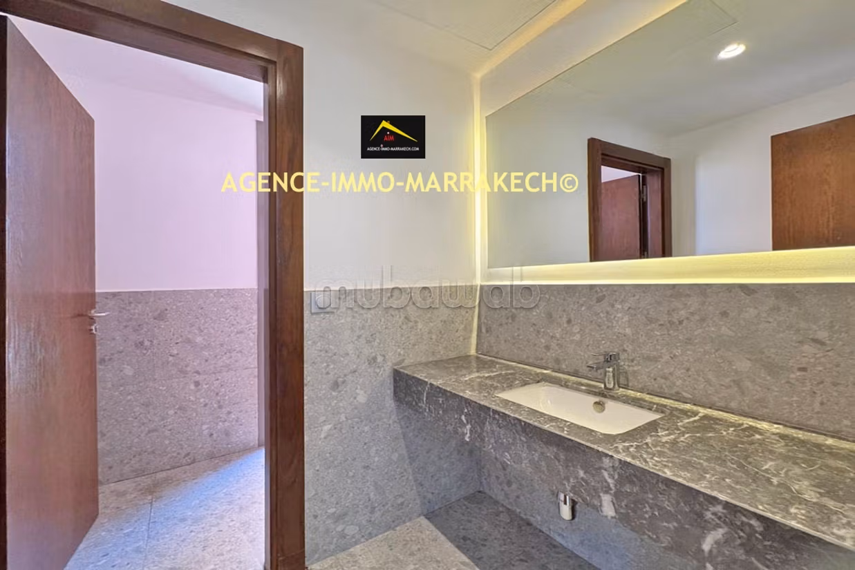 Villa de 4 suites, 4 Façades, 822 m², avec VNA