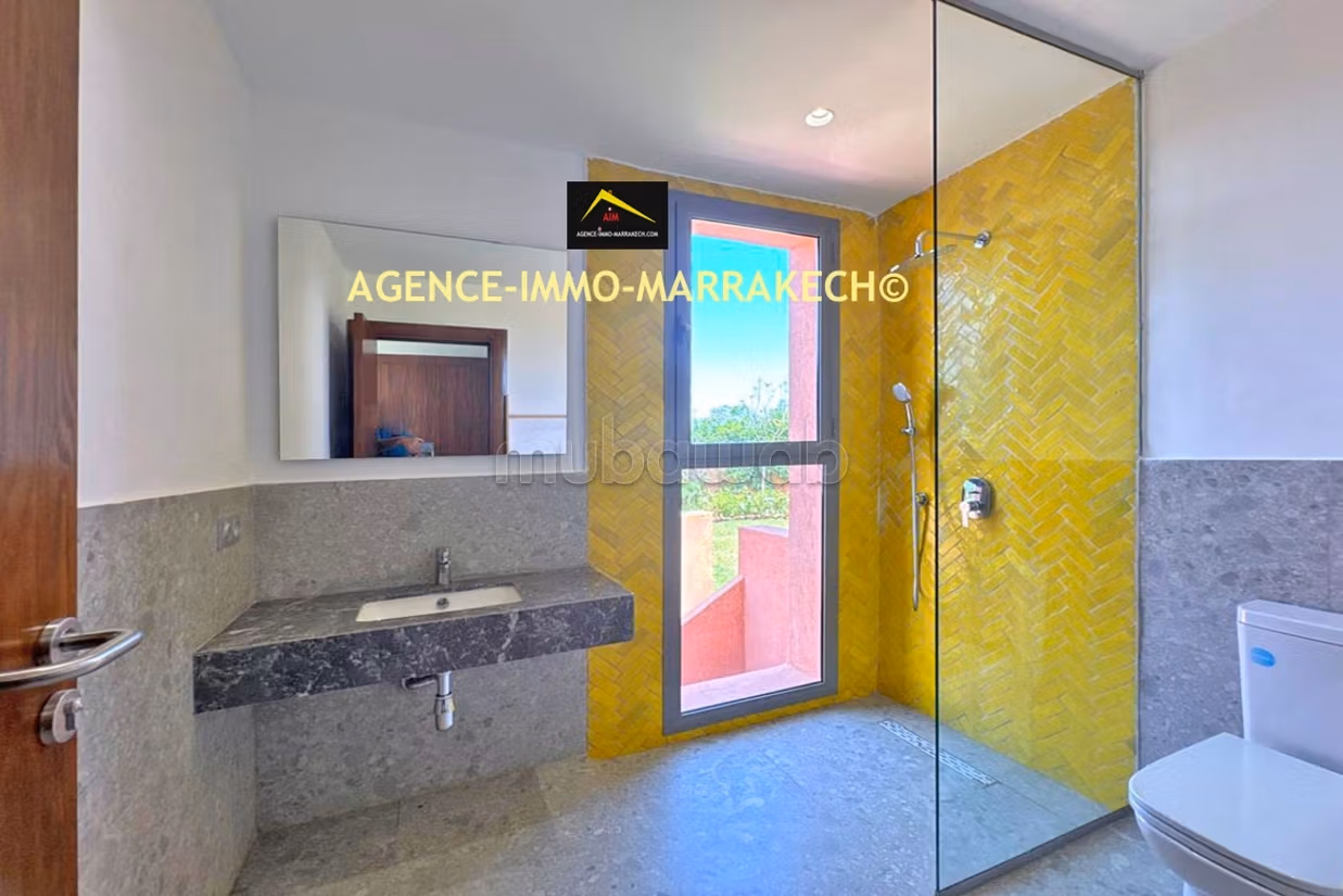 Villa de 4 suites, 4 Façades, 822 m², avec VNA