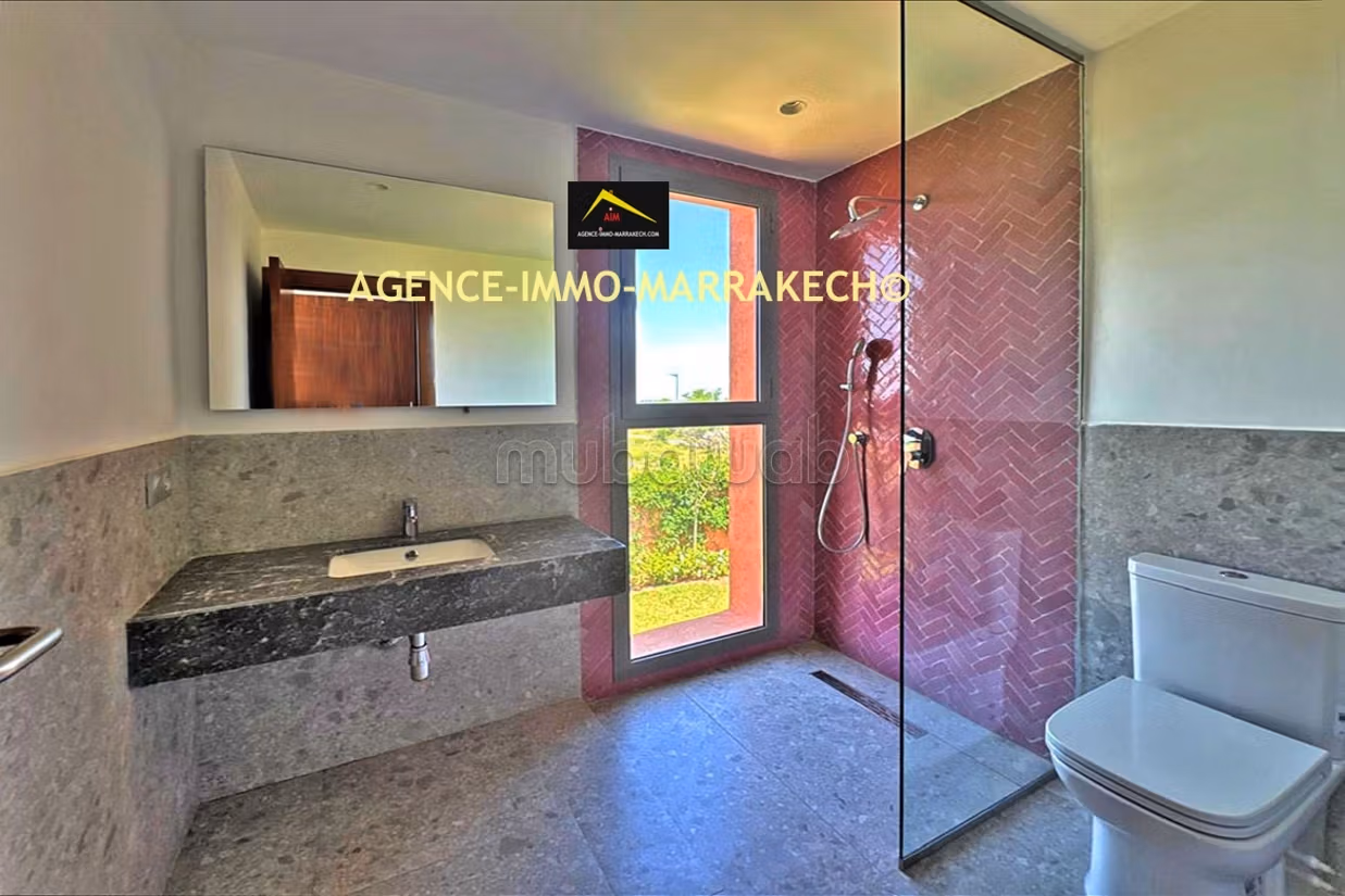 Villa de 4 suites, 4 Façades, 822 m², avec VNA