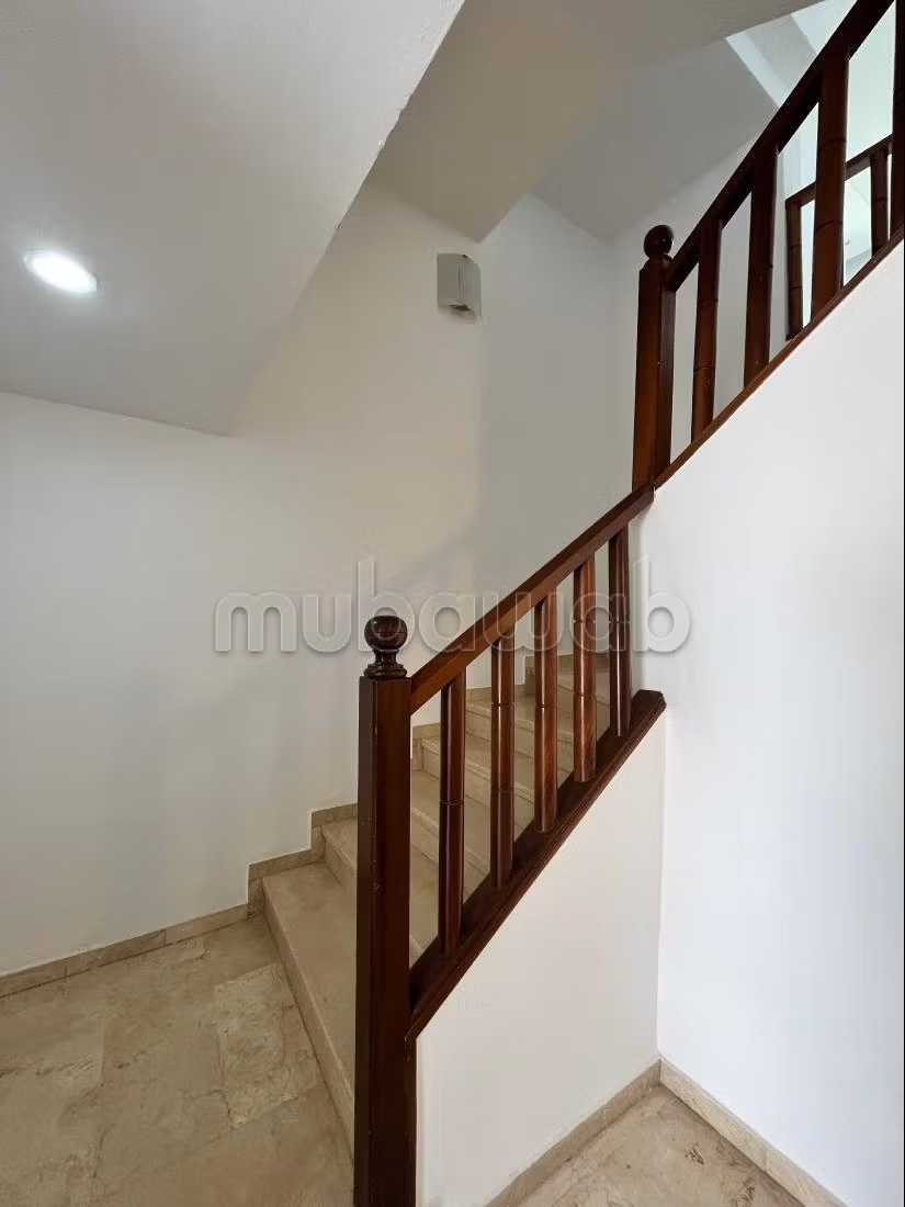 Villa Triplex À louer Cil