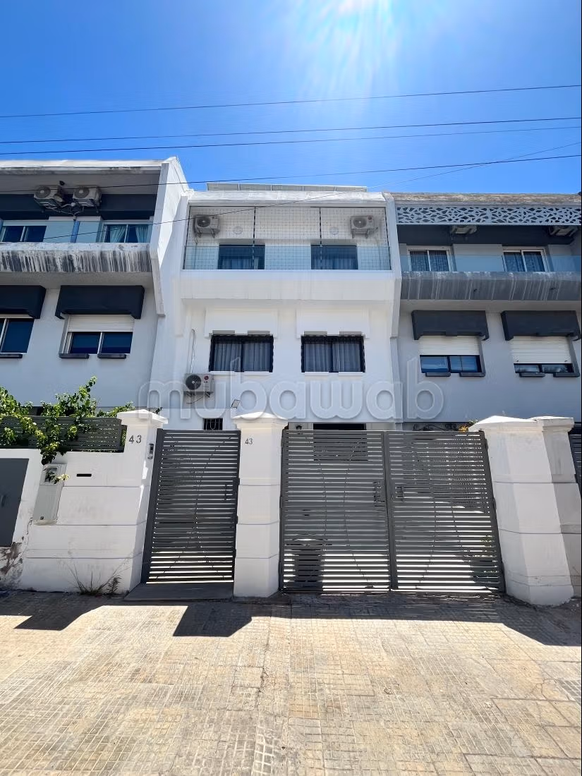 Villa Triplex À louer Cil