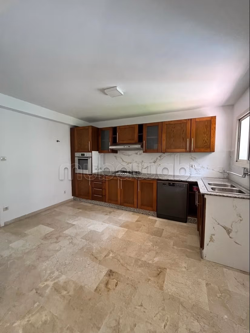 Villa Triplex À louer Cil