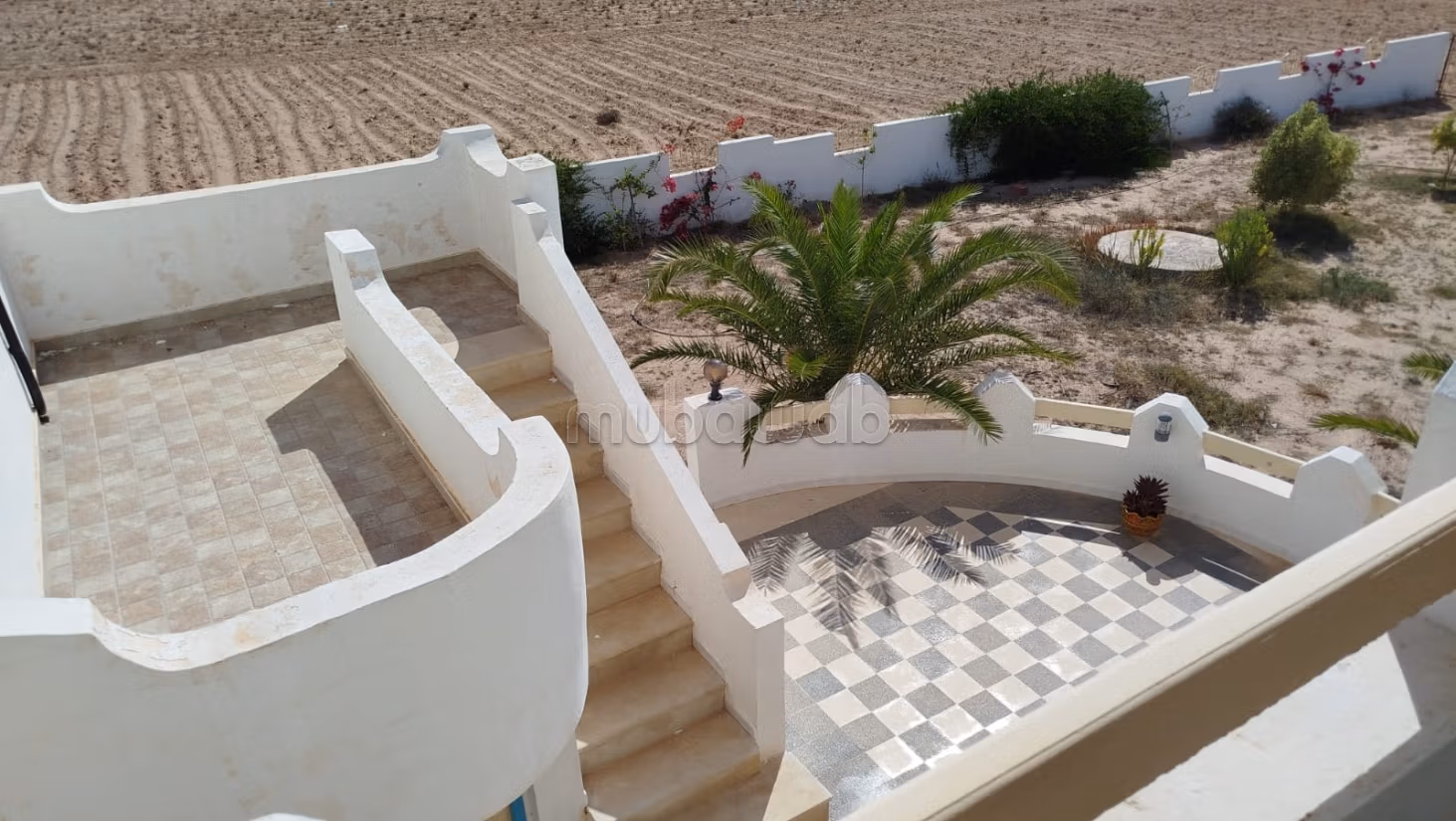 Bellissima casa in vendita a Ajim. 4 camere. Arredato