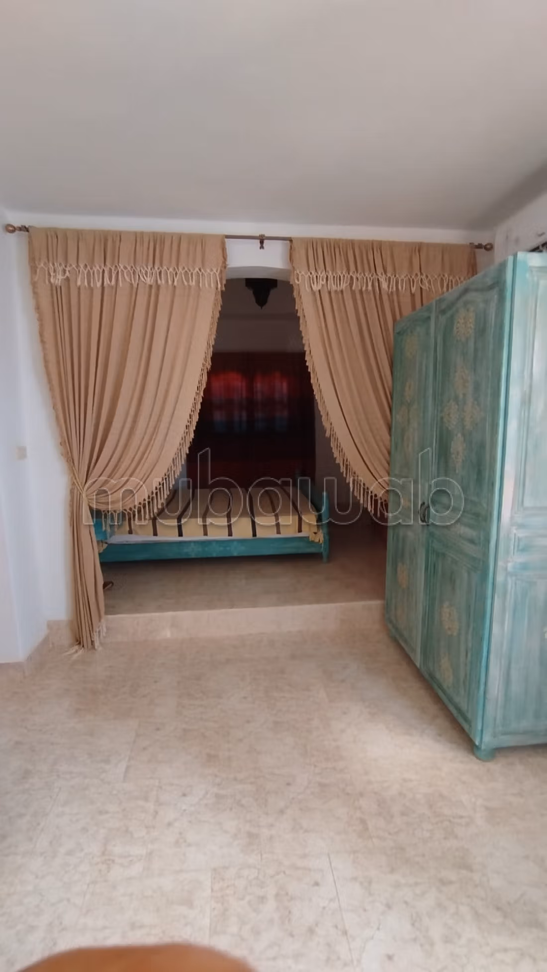 Bellissima casa in vendita a Ajim. 4 camere. Arredato