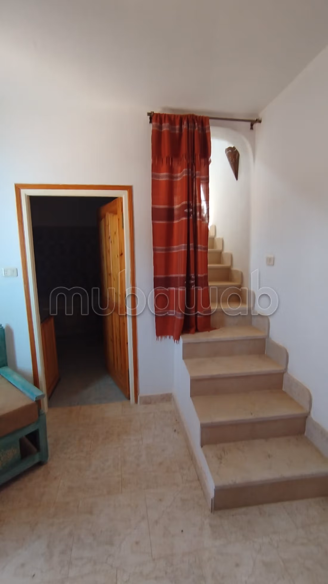 Bellissima casa in vendita a Ajim. 4 camere. Arredato