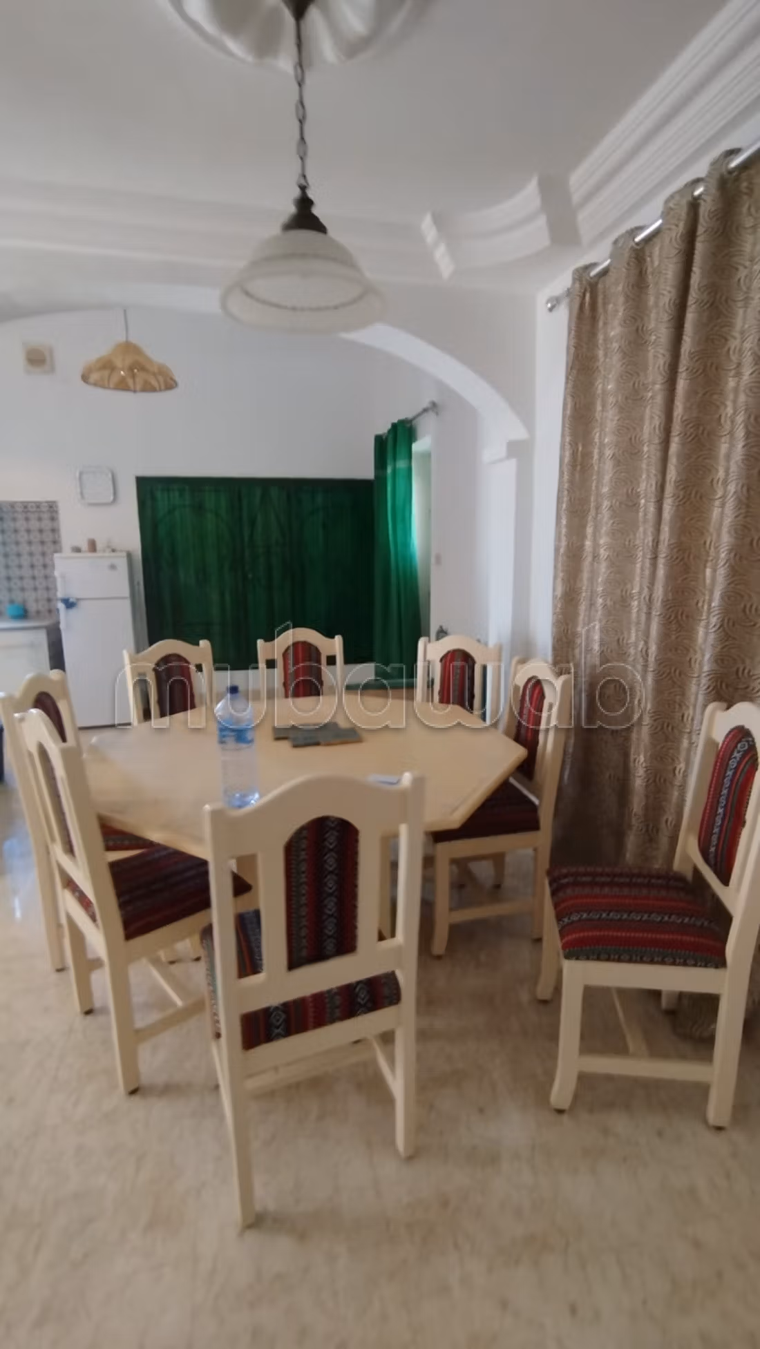 Bellissima casa in vendita a Ajim. 4 camere. Arredato