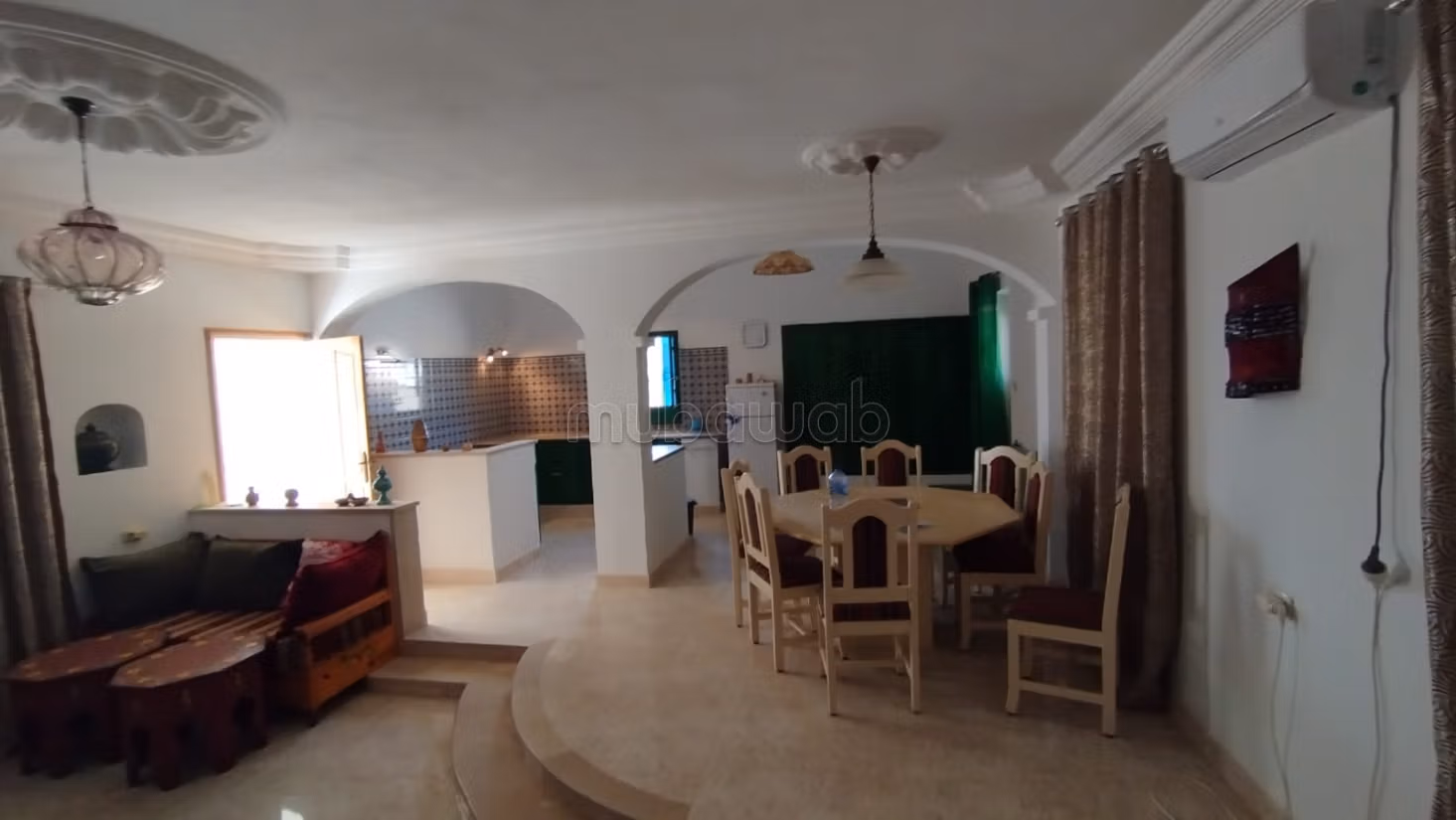 Bellissima casa in vendita a Ajim. 4 camere. Arredato
