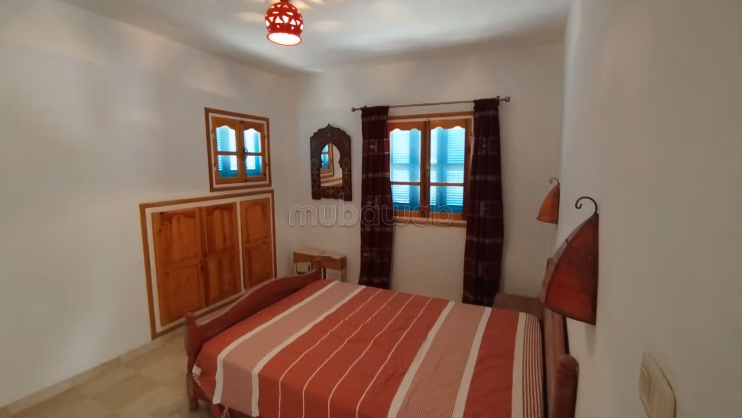 Bellissima casa in vendita a Ajim. 4 camere. Arredato