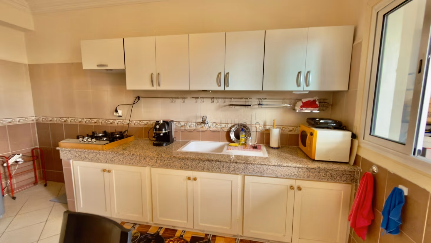 Location of an apartment in Hay Al Farah. Area 65 m². Furnished