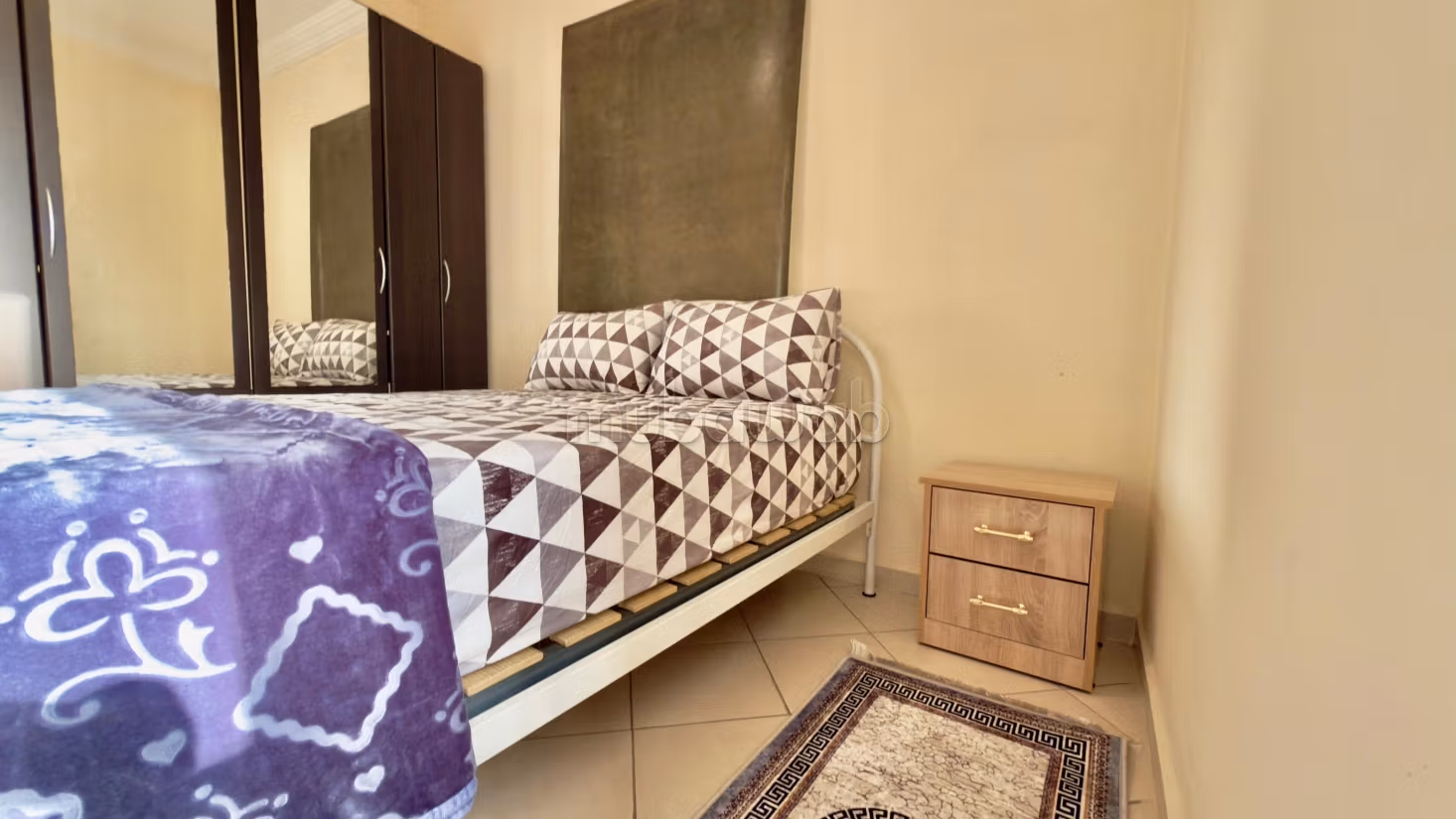 Location of an apartment in Hay Al Farah. Area 65 m². Furnished