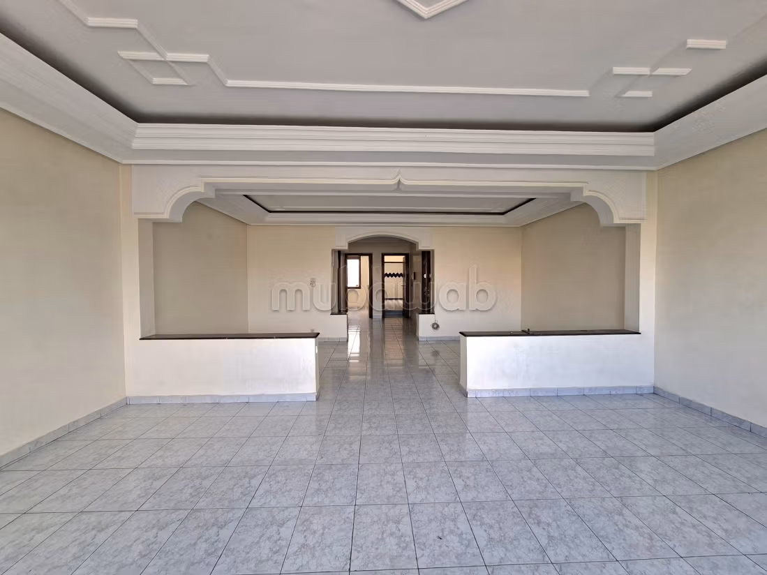 Appartement traversant 4e étage à vendre — 6