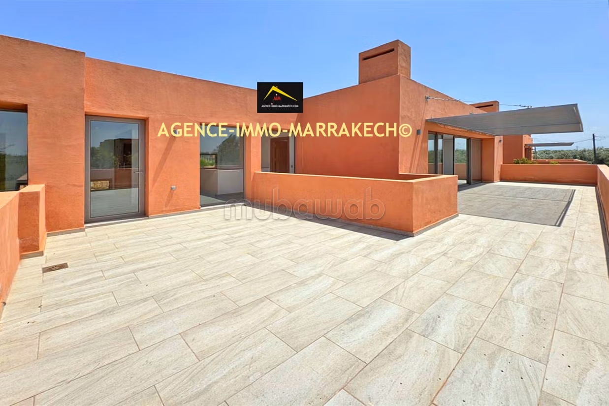 3-level villa in residence, 4 suites, with VNA