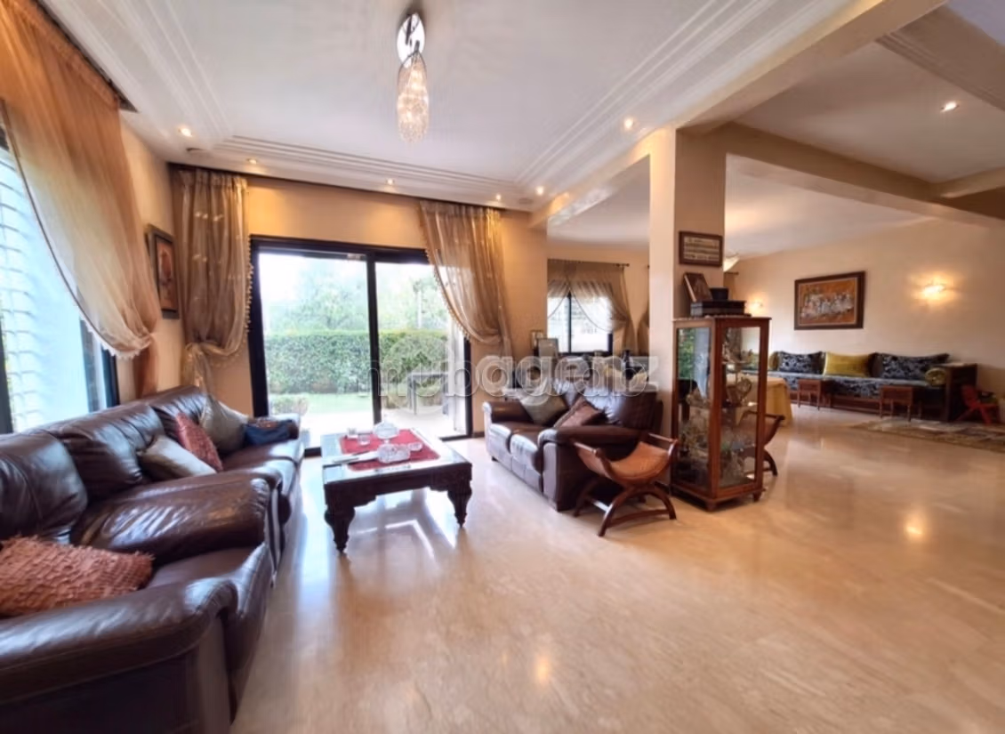 Vendita villa di lusso a Ain Diab Extension. 4 camere. Arredato
