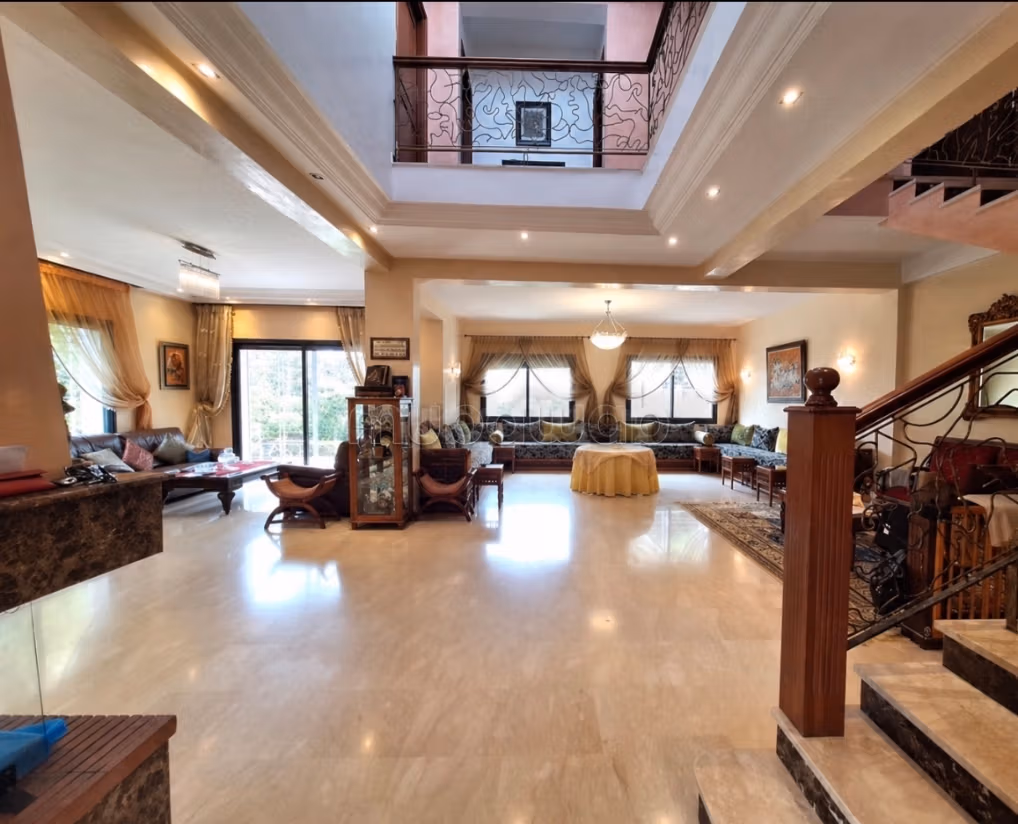Vendita villa di lusso a Ain Diab Extension. 4 camere. Arredato