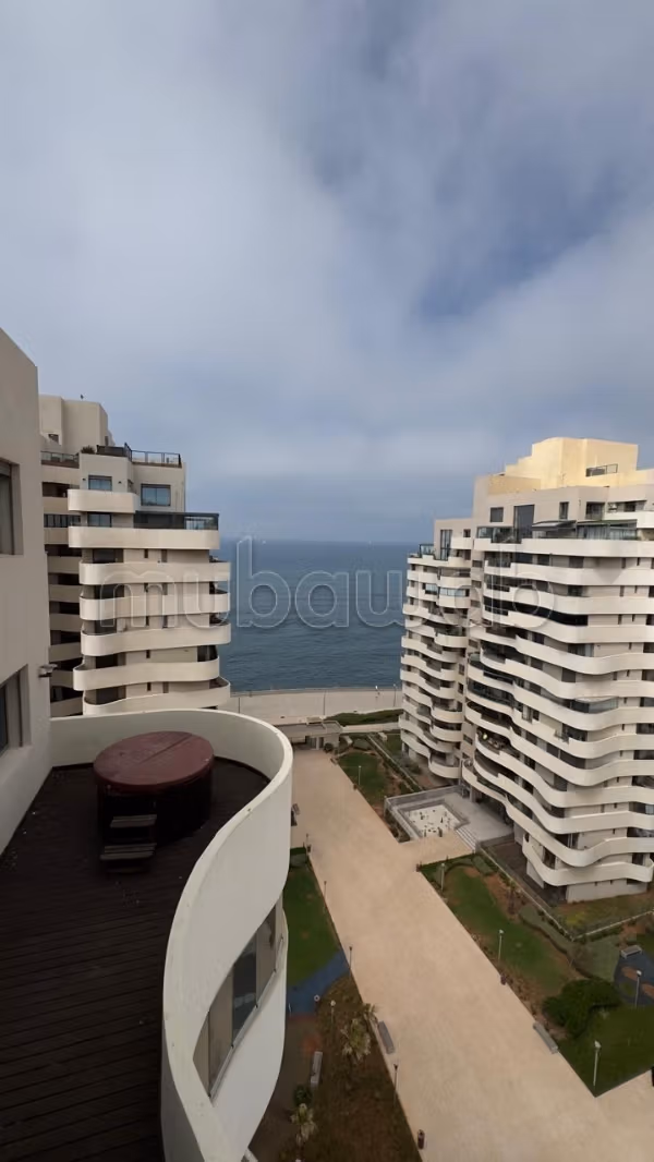 Attico eccezionale in vendita con vista mare a marina