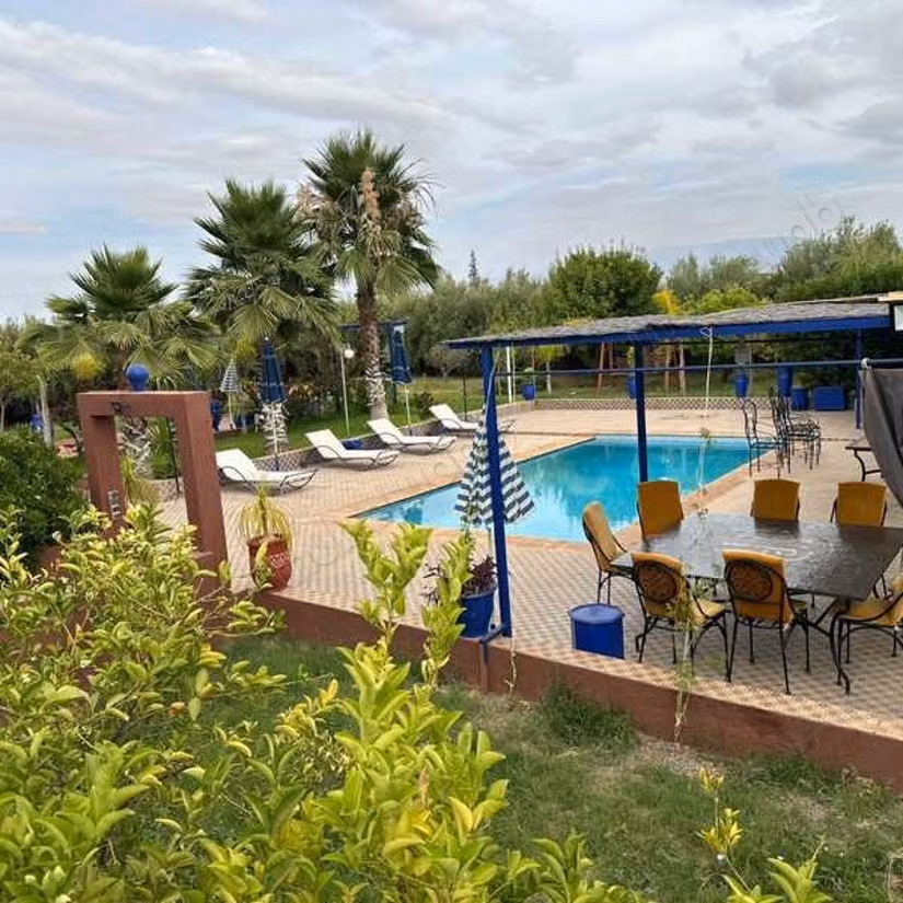 Villa à Vendre de 3400.0 m² à Marrakech, Sidi Abdellah Ghiat