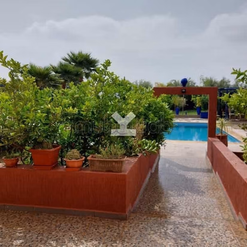 Villa à Vendre de 3400.0 m² à Marrakech, Sidi Abdellah Ghiat