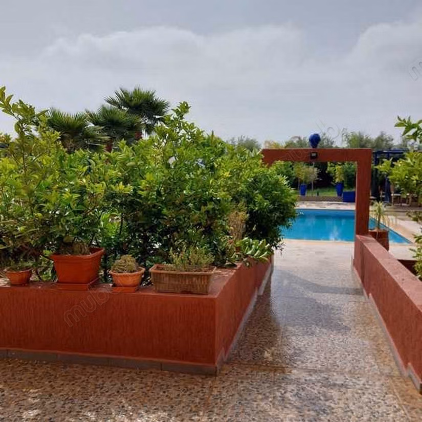 Villa à Vendre de 3400.0 m² à Marrakech, Sidi Abdellah Ghiat