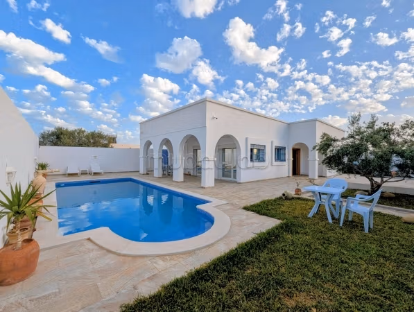 Villa white horizon